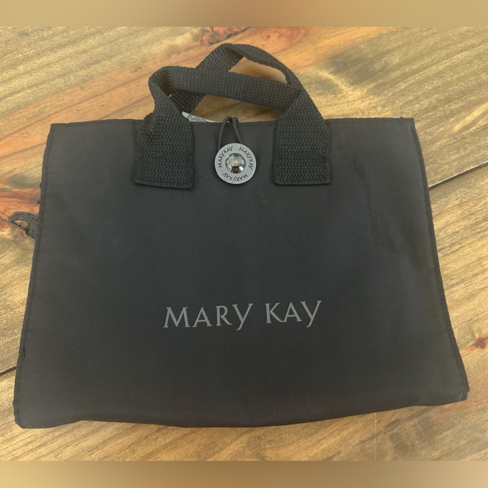 ✨Mary Kay Black Toiletry/Travel Tote with Band Wrap Closure